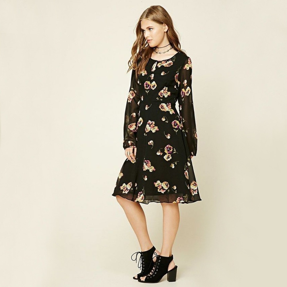 Pretty Black Floral Print Dress - Size Large - F21